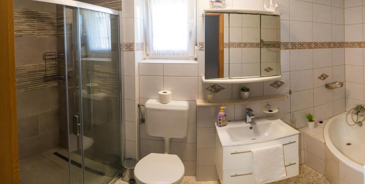 Oazis Apartman Keszthely Ngoại thất bức ảnh