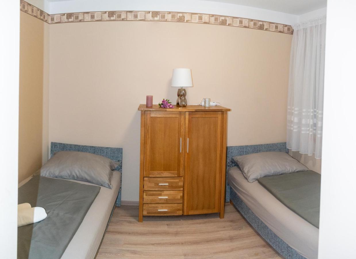 Oazis Apartman Keszthely Ngoại thất bức ảnh