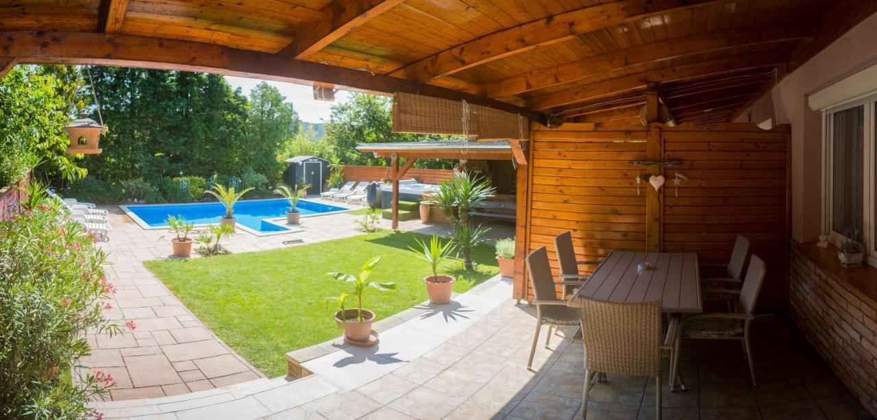 Oazis Apartman Keszthely Ngoại thất bức ảnh